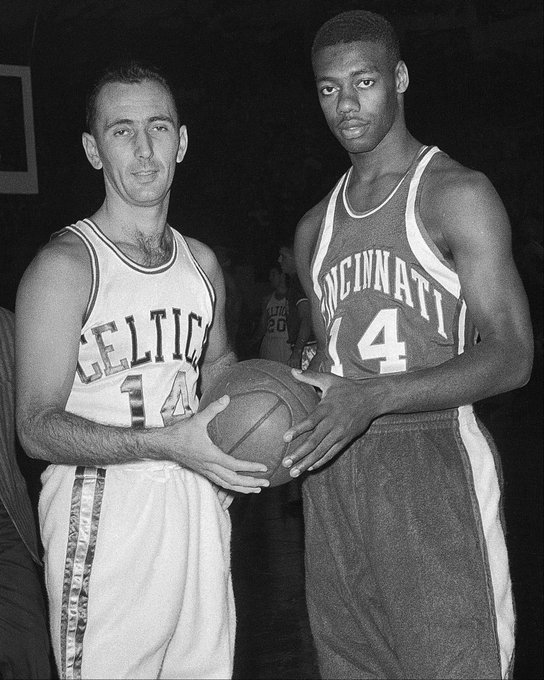 于数据和逻 于数据和逻