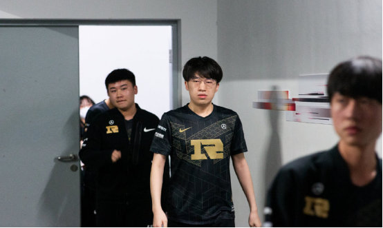 态出现波动 态出现波动